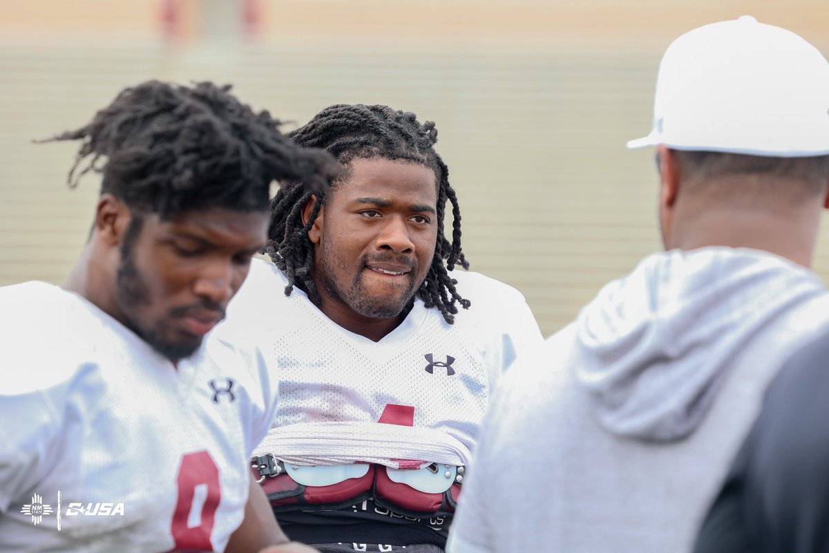 NMStateFootball's tweet photo. Locked in and focused. 

#AggieUp x #HHLP https://t.co/aqRD2dSQI5