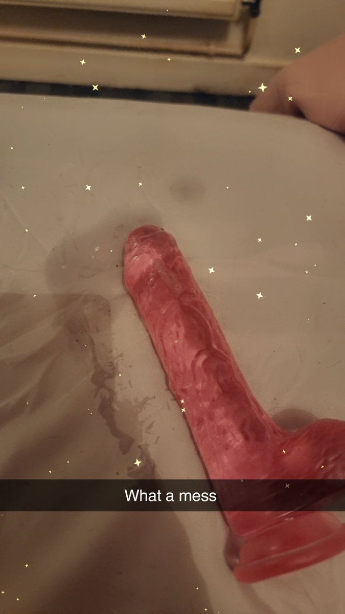 DemiTrans1989's tweet photo. Oh dear, rt if you like what you see π #trans #onlyfansgirl #5dollarof #bbw https://t.co/0rPrp1yotk