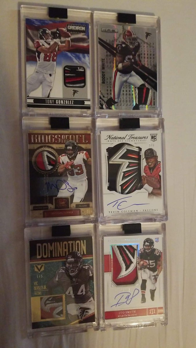 estaciocollect's tweet photo. Looking to buy falcon logo patches. Photo for example https://t.co/huFgvjwsJG