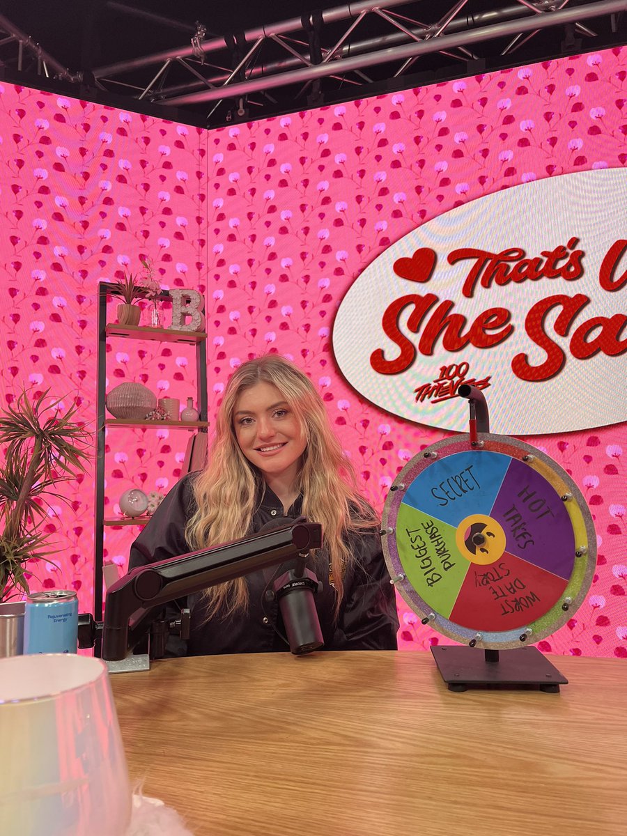 100T_Cast's tweet photo. Brooke is in the studio today filming That’s What She Said!

Excited for you to see who the special guest is 👀 https://t.co/uEWWvgaY7P