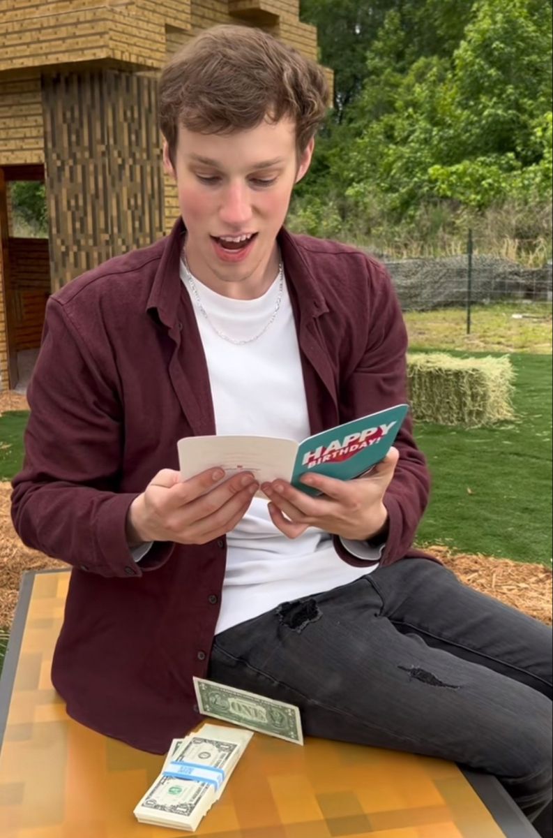 nolanthinkr's tweet photo. 🥳 https://t.co/w0yuoAf2sW