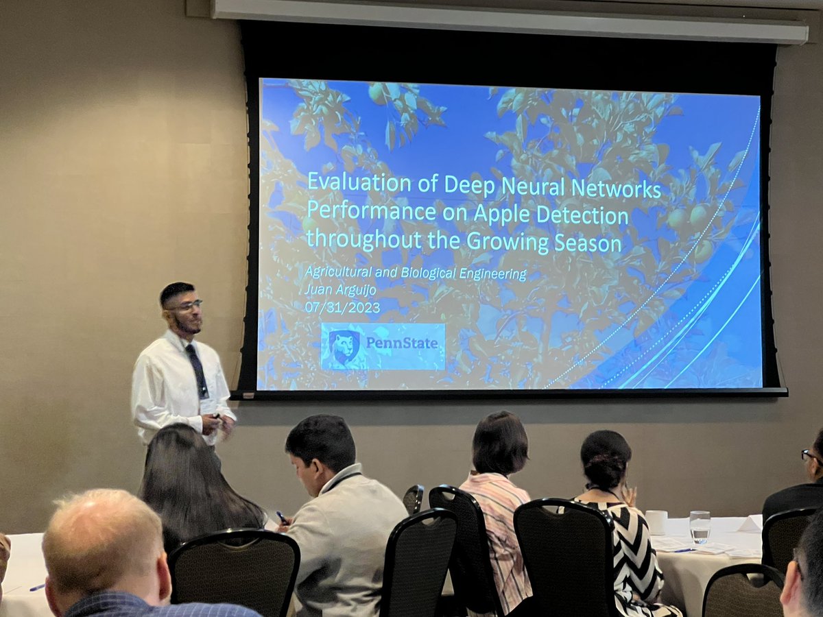 AgRoboticsLab's tweet photo. Our grad students covering #agriculture #robotics and #AI. First day of #NABEC23 conference ✅

#WeAre #PennState #PennStateResearch #PennStateExtension #Research #SpecialtyCrop #AgRobotics #Engineering https://t.co/Nn8DxBQP0n
