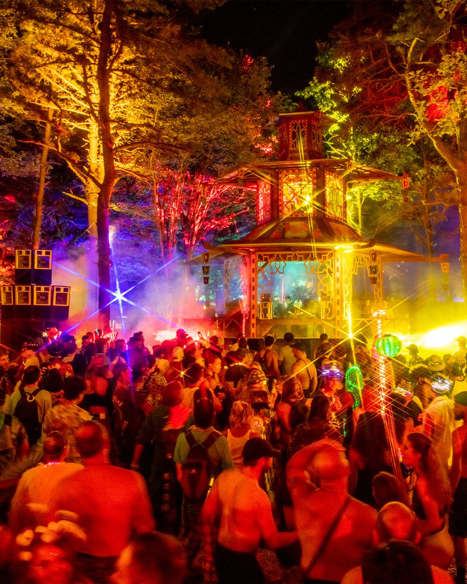 elementsfest_'s tweet photo. We're about to live our best lives at #EMF23 next weekend! ๐ Prices increase THIS FRIDAY, be sure to grab your passes ASAP to save your dollars ๐
๐ https://t.co/SWyUng1H3p https://t.co/40xHyWUfpz