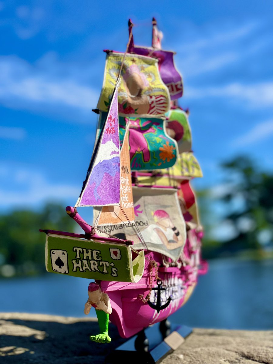 Gift for <a href="/Pink/">P!nk</a> in Fenway tonight!!!! Can’t wait to see you ❤️ <a href="/PinkFans_/">PinkFans.net</a>