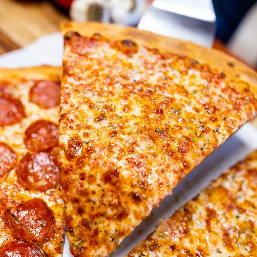 PizzaMambo's tweet photo. The average American eats 46 slices of pizza every year. Once you start ordering from Pizza Mambo, don't be surprised if you eat a lot more than that! 😋 https://t.co/c68WqRR2wp