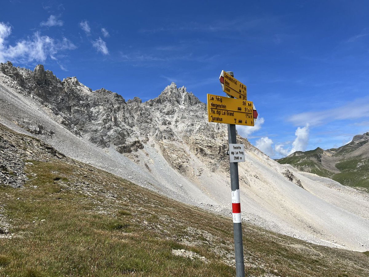 conrad_seraina's tweet photo. Abschlusswanderung im Maiensäss: Cufercal - Forcletta di Lai Pintg - Lai Grand (inkl. Bad) - Alp Nera - Promischur https://t.co/KcdfLpWVMK