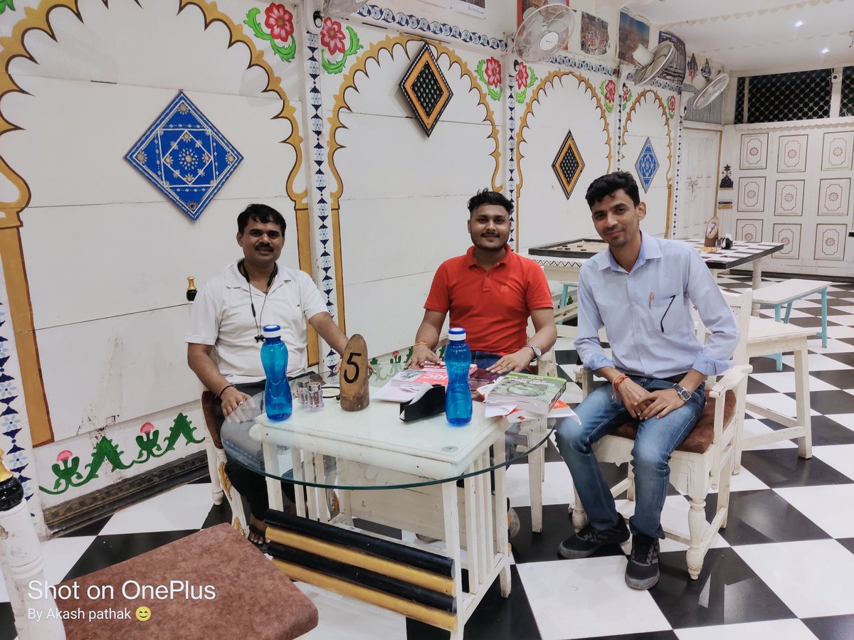 Today meeting with Mr. Lokesh Solanki Sir, senior journalist of Nai Duniya newspaper. Along with this, many anomalies prevailing in the recruitment of mppsc from 4 years 2019 to 2022 were discussed in detail.
#mppsc #mppsc2019 #mppsc2020 #mppsc2021 #mppsc2022 #akashpathak
