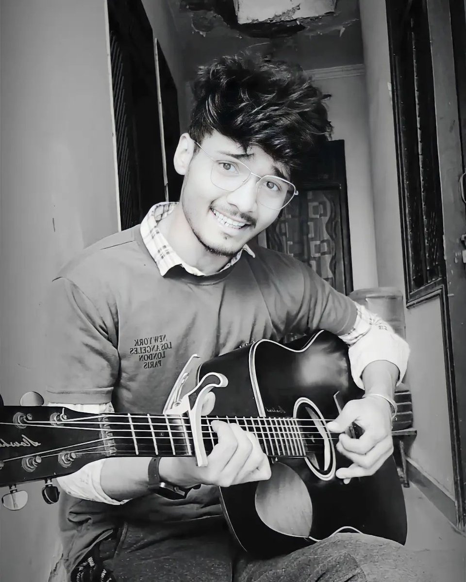topper_ankit's tweet photo. बधाई हो भैया आपका NET/JRF हो गया हमे कही न कही लगता था आप सफल होंगे क्योंकि स्कूल का नेपोटिज्म आपको नीचा दिखाने का कोशिश किया पर सबसे पहले आप छलांग मारे....

अभिषेक यादव( मैनपुर) https://t.co/BKPEhNIdiZ