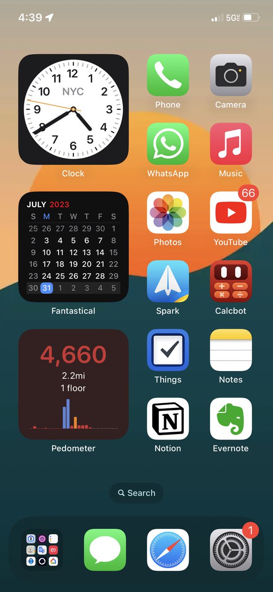 laurennicholas's tweet photo. @andrewjclare #iphonehomescreen https://t.co/xFcSEVvI0R