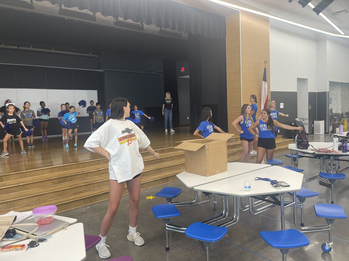 Huge shoutout  to our Pep Squad Sponsors and members of the   <a href="/HebronCheer/">Hebron Cheer</a> team for teaching our squad today! #WeAreMemorial 💙💛