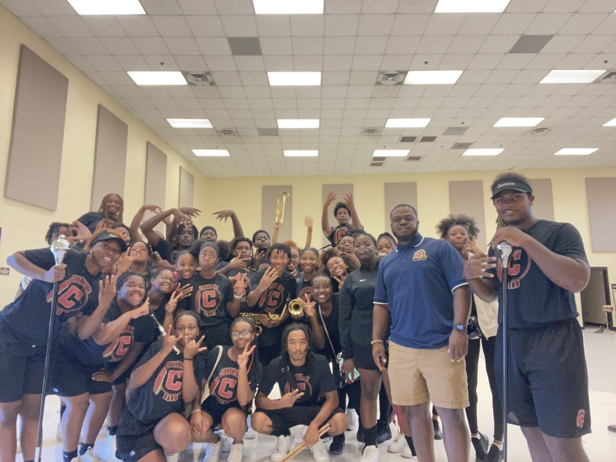 CreeksideHSBand's tweet image. Leading with my student leaders this morning as we welcome back the Creekside High School Faculty &amp;amp; Staff 🔥🆘 #TribePRIDE #CreeksideBands