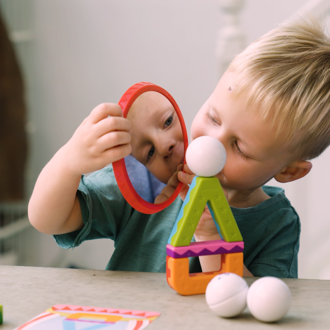 SmartMaxUSA's tweet image. Let your child's fine motor skills and spatial awareness shine as they construct magnificent acrobatic masterpieces. It's a world of limitless possibilities, where imagination and engineering skills intertwine. 🌟

#SmartMaxUSA #MyFirstAcrobats #BuildingFun