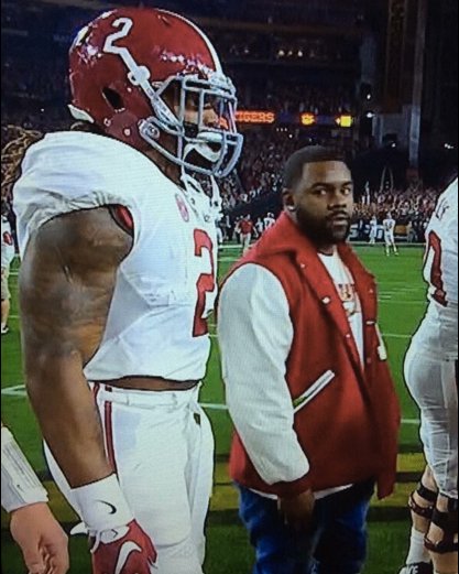 PFF_College's tweet image. What’s your favorite College Football related photo?

We’ll start: