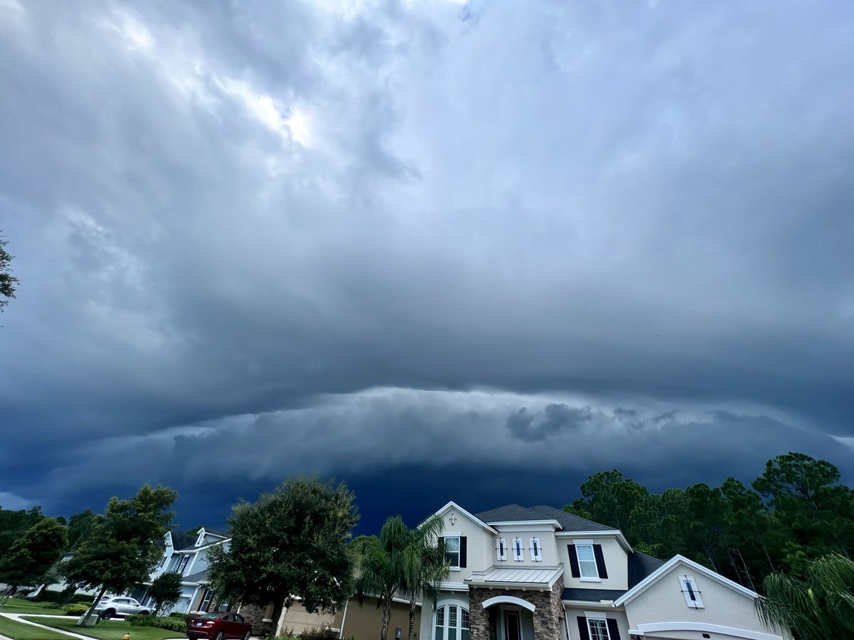 Sheesh!!!!  Afternoon storms are rolling into Ponte Vedra, FL! <a href="/MikeFirstAlert/">Mike Buresh</a> <a href="/JimCantore/">Jim Cantore</a> <a href="/TWCAlexWilson/">twcalexwilson</a> <a href="/mikebettes/">Mike Bettes</a>