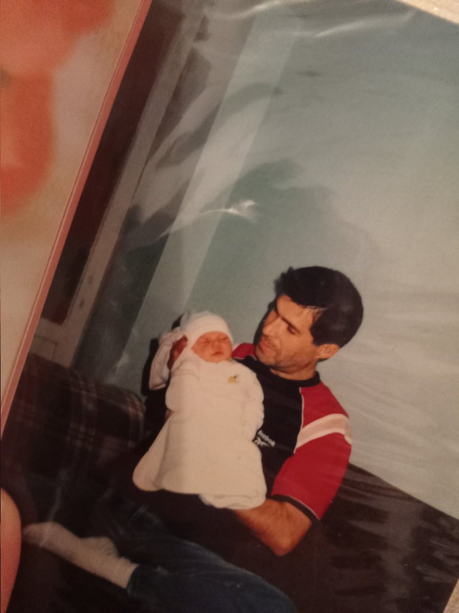 Sudediebirisii's tweet image. Ve hep böyle kaldık baba