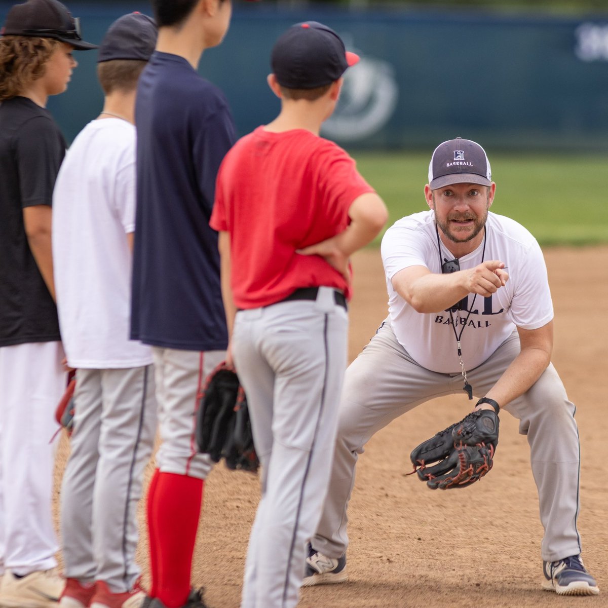 hill_base's tweet photo. Camp Week 1. Great effort and attitudes from campers, counselors, and coaches.

@HillAthletics 
@TheHillSchool 
📸 by @SarahLBender 

#baseballcamp 
#youthbaseball
#summercamps https://t.co/MQnJaS4wfc