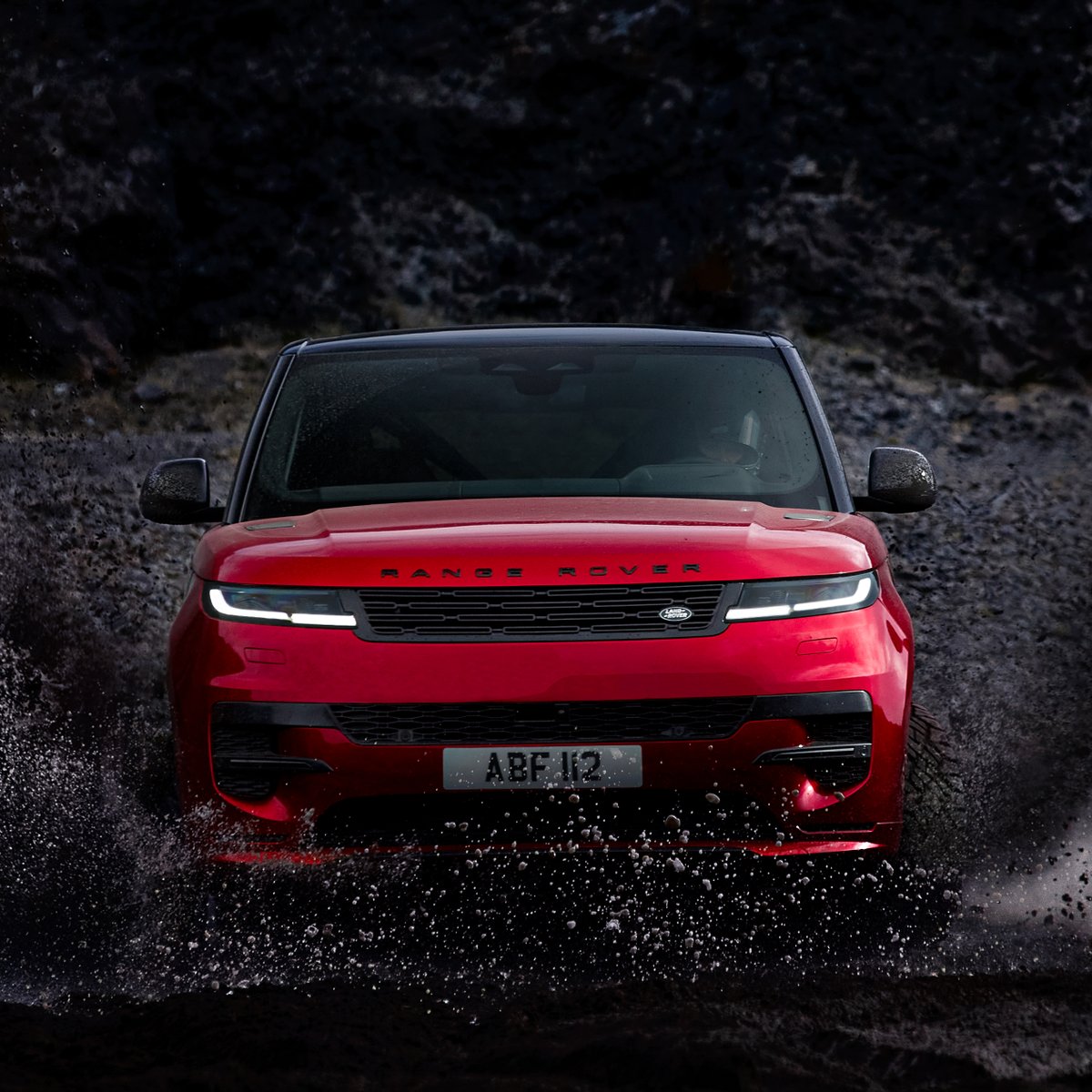 suvcult's tweet photo. Range Rover Sport https://t.co/Z0Sh33VsFP