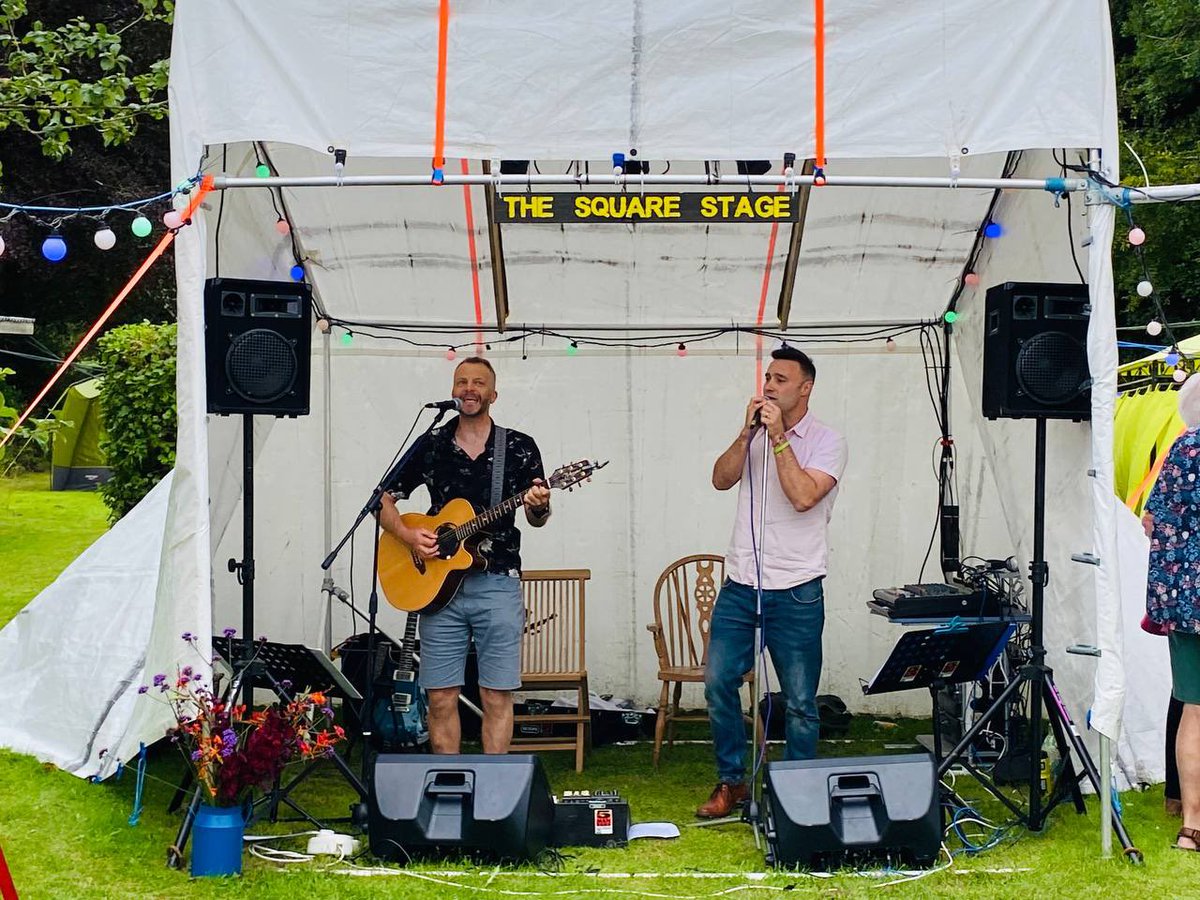 Fabulous way to spend an evening.  <a href="/5ManDownMusic/">5 Man Down Music</a> #livemusic #acousticgig #Devon