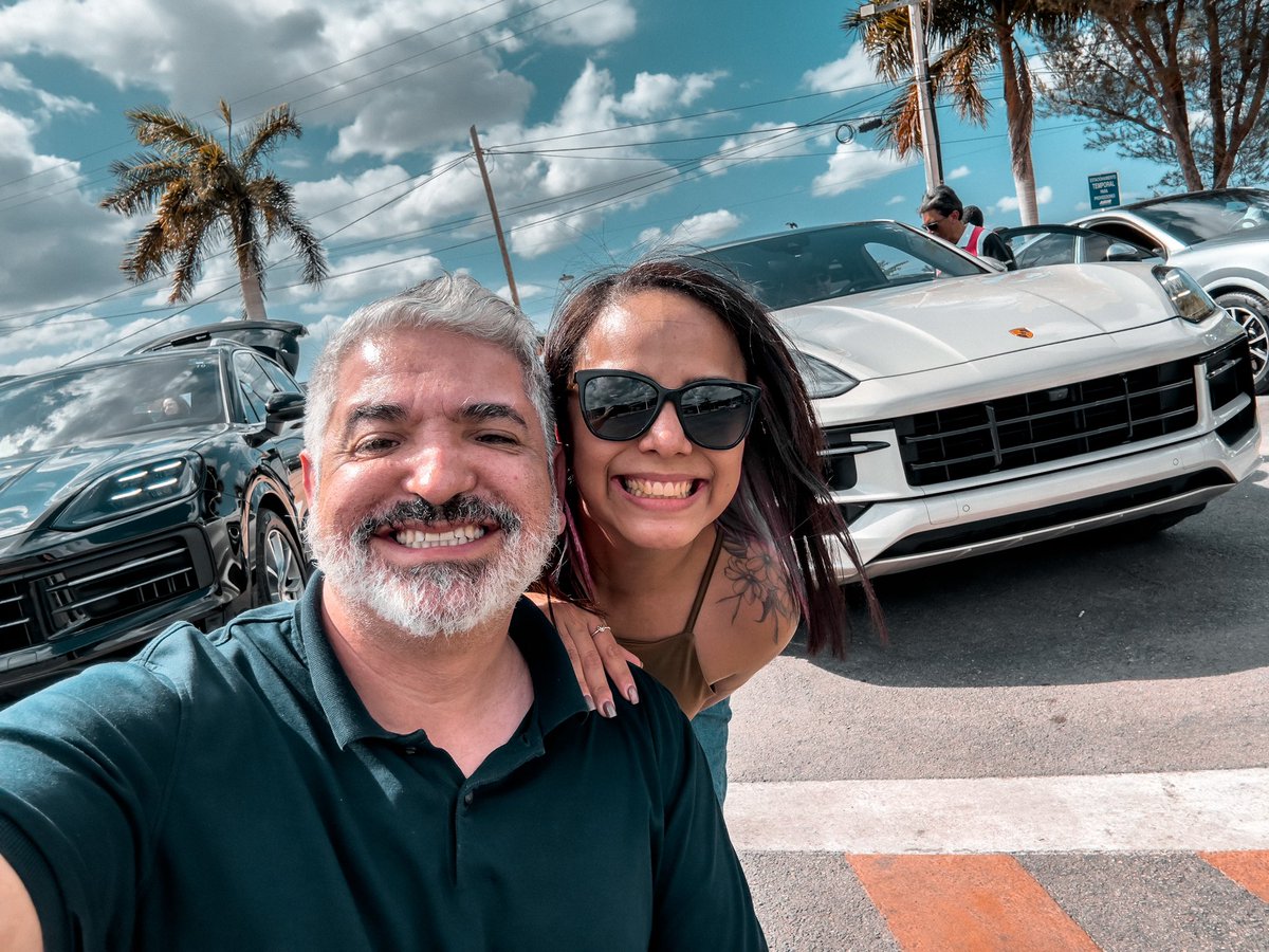 Hay de lunes a lunes 😎

#Porsche #PorscheCayenne