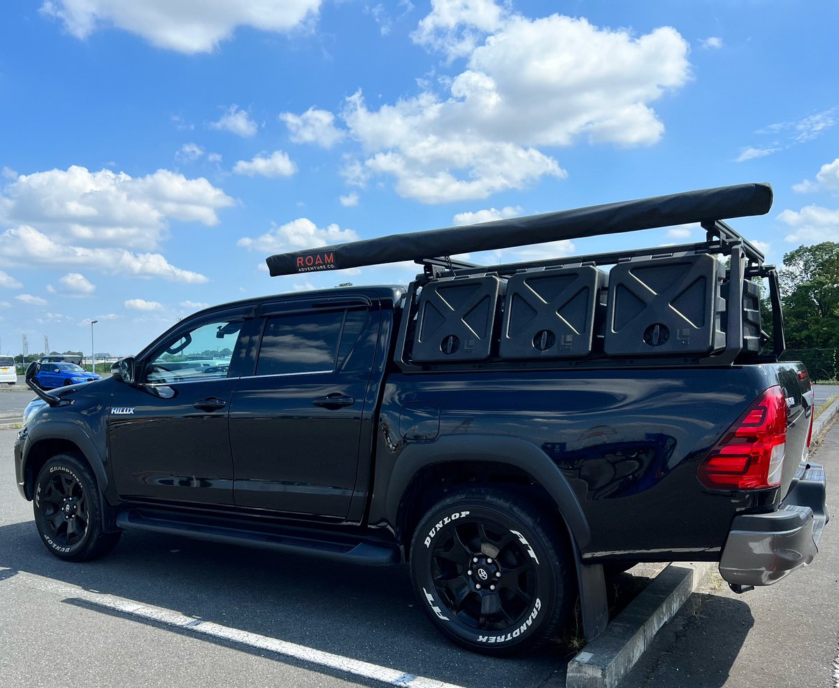 HASE154125442's tweet photo. あっROAM Adventureのカーサイドオーニング取り付けましたー😄
CAMP YouTubeやっています!
https://t.co/47k3VKomhL
#HILUX #ハイラックス #LEITNERDESIGNS #ROAMADVENTURE https://t.co/civp313xX2