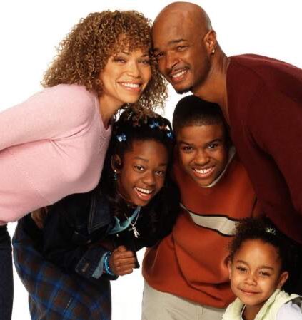 zeChedli's tweet image. Vous êtes plutôt team Ma famille d’abord ou team Malcolm ? 🤔