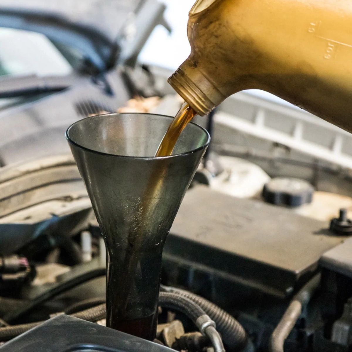 TownCenterAuto's tweet photo. Regular oil changes are crucial for maintaining engine performance and prolonging its lifespan. Our skilled technicians will provide top-quality oil change services, using only the highest-grade oils and filters. #AutoRepair https://t.co/WT8I5biSQn