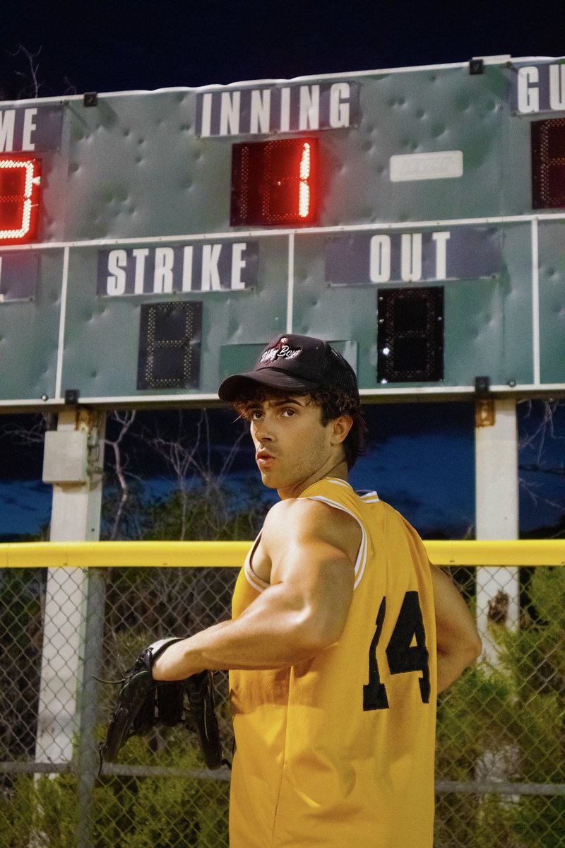 stephenknez's tweet photo. Ballin with my bros🫡💪 #dodgerfilms
New Dodgerfilms vlog is up on my YouTube channel!🤝
YT/StephenKnez:) https://t.co/sFmHaLD2Qi