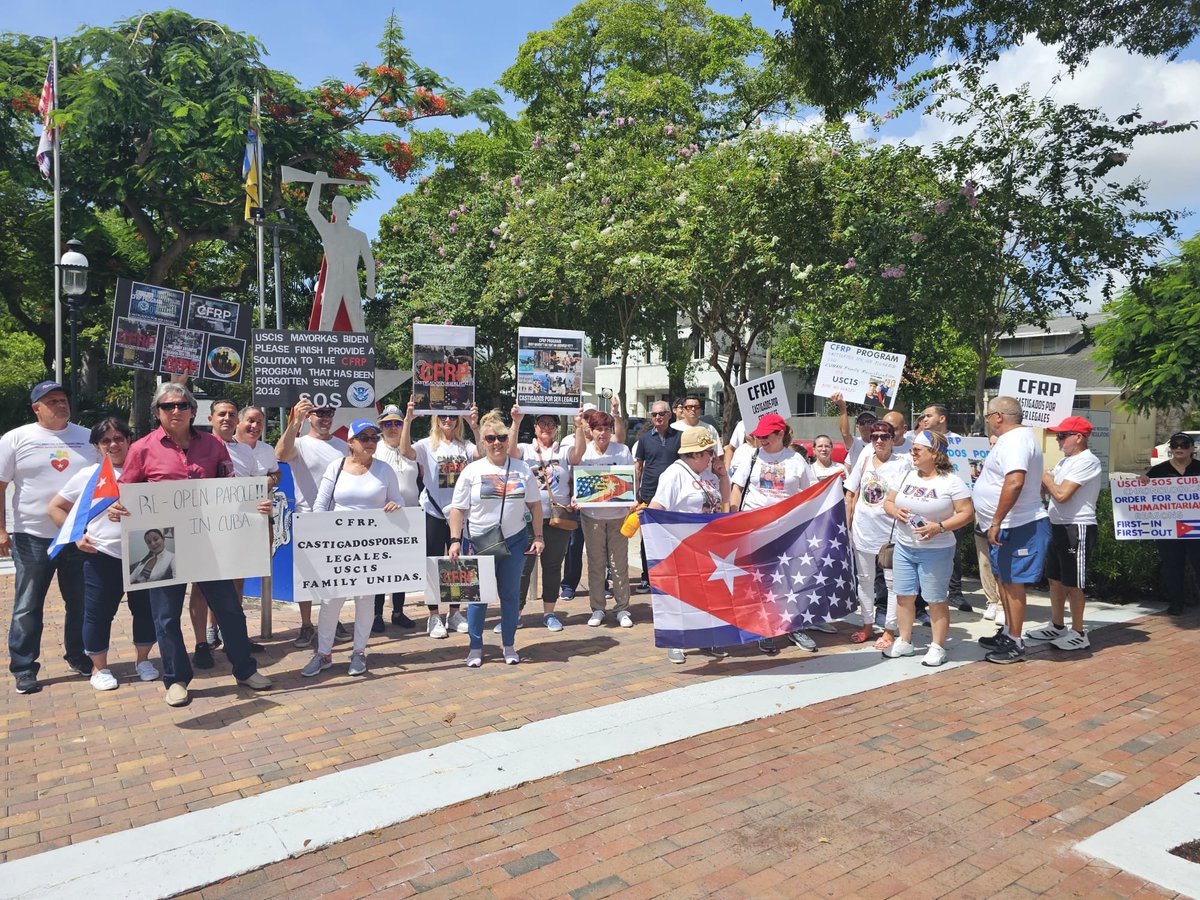 <a href="/directoriocuban/">Directorio Cubano - Noticias de Cuba</a> Pedimos de manera respetuosa que nos ayuden a las familias pendientes del programa #cfrp que llevamos casi una década en espera , no queremos emigrar de manera ilegal #castigadosporserlegales