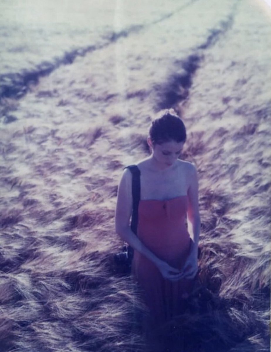 ‘Sooner or later in life everyone discovers that perfect happiness is unrealizable, 
but there are few who pause to consider the antithesis: that perfect unhappiness is equally unattainable.’

Primo Levi, If This Is a Man, 1947

📷  Wilfried Haillot