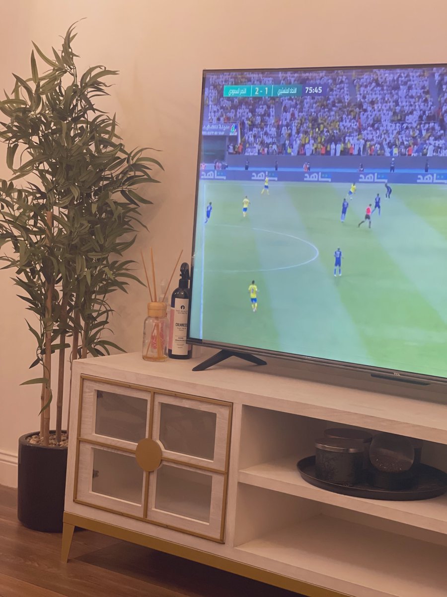 1992 🍃 tweet media