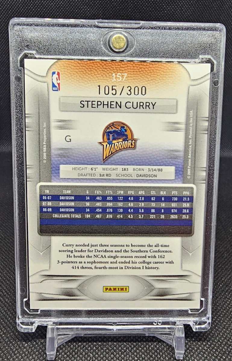 JMacSportsCards's tweet photo. New pickup. Super underrated/undervalued Steph rookie card IMO, personally think this one is better than the Topps and Bowman RC's. It checks all the boxes, Short Printed to 300 & in his Pro Uni.. #stephcurry #steph #rookiecard #warriors #sportscards #basketballcards #nba #whodo https://t.co/GRwVsIKESH