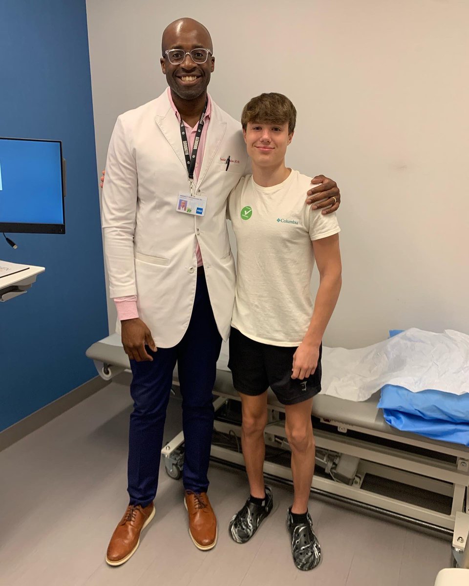 TracySchramm's tweet photo. A big thank you to @bennwachukwumd …6 weeks post op and he’s brace and crutch free! https://t.co/I5uSJMUmyT
