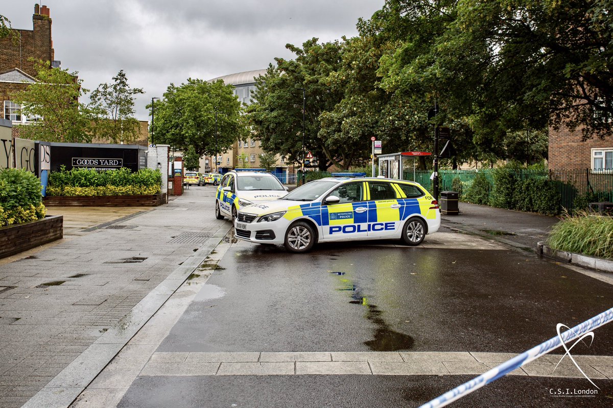 csi_london's tweet photo. @CrimeLdn @ScarcityStudios @999London @uknip247 @obbsie @myldn @MPSHaringey #GunCrime. #AnotherLifeLost
31/7/23 #MurderInvestigation-Fatal #Shooting-Male in his 30s. #WhiteHartLane, #Tottenham, #haringey #N17.
https://t.co/0kcUwxOdMG https://t.co/iQyR9SgJ27