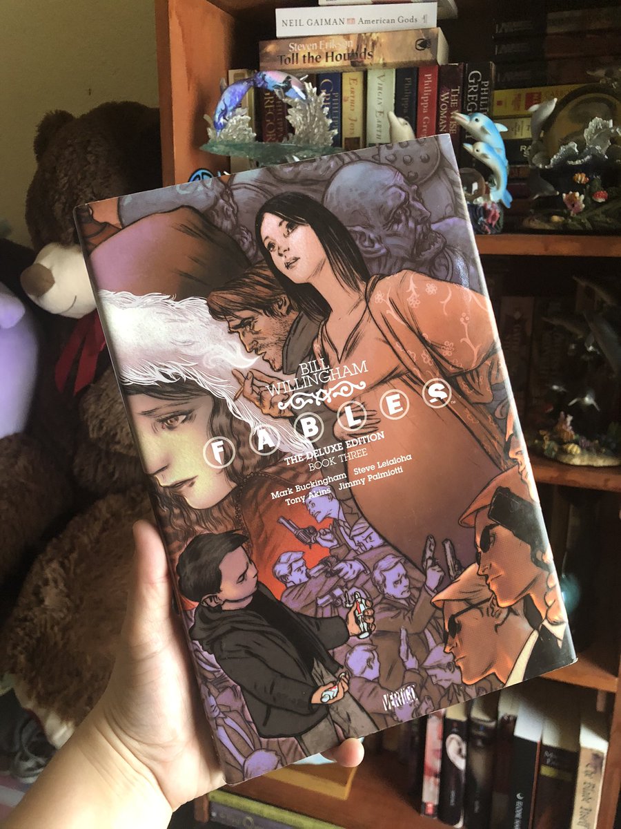 BacklistReader's tweet photo. Book 20. Fables Deluxe Edition book 3 https://t.co/z6zHGWIUKE