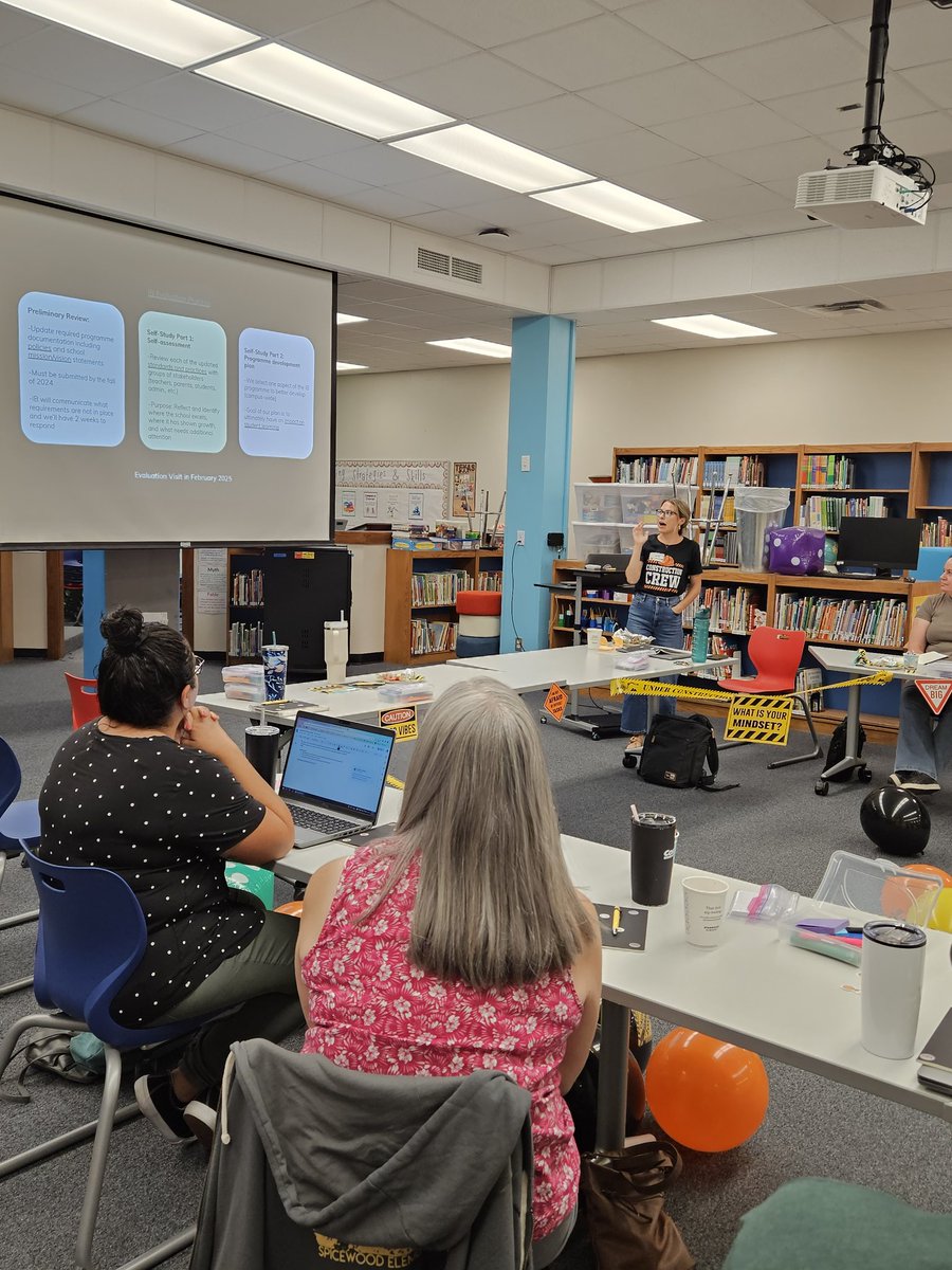 SWESPrincipal's tweet photo. Loved spending the day with my Spicewood Leadership Team. We had such a great day Bulding Success Together! @RoundRockISD @SpicewoodPYP https://t.co/Zq5823NwnQ