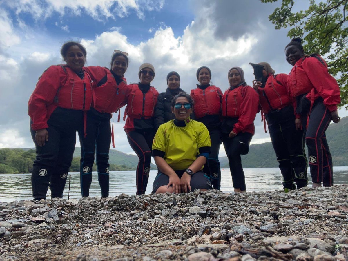 People of Colour Paddle in the Lake District 🌊🏄🏽‍♀️. The weather challenged every single person in this group, and we smashed it anyway 💪🏿 #LakeDistrict #DiversityandInclusion