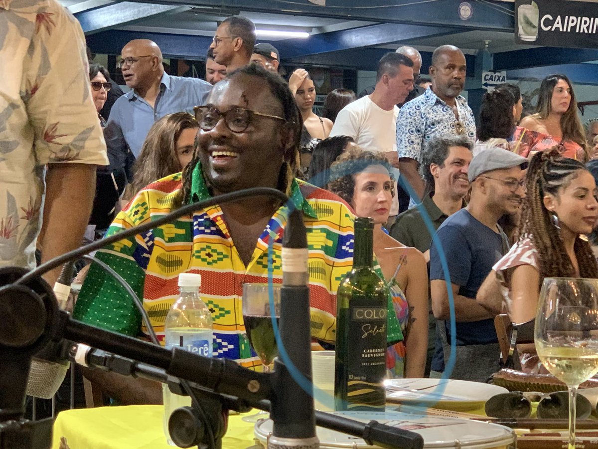 Samba dos trabalhadores, Rio de Janeiro. Pichichi lo hizo! <a href="/danielscioli/">Daniel Scioli 🇦🇷</a>  <a href="/natalyaojeda1/">Natalia Ojeda</a>