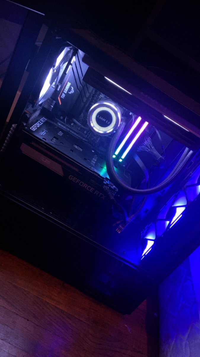 TheRealYoKicks's tweet photo. Entire Setup FOR SALE | 280hz Asus Monitor, Razor Keyboard and Mouse, Astro a40s | PC has liquid cooling | RT for me https://t.co/N09sCnRD4A