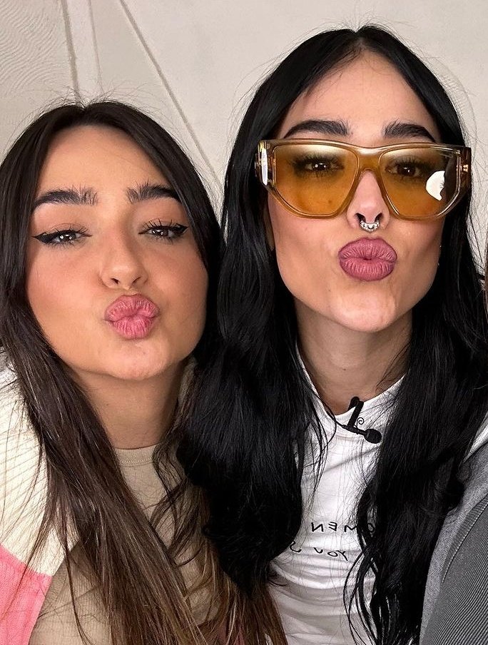 lunadecache's tweet photo. Parecen hermanas 🩷✨ https://t.co/rf4ofluRCO