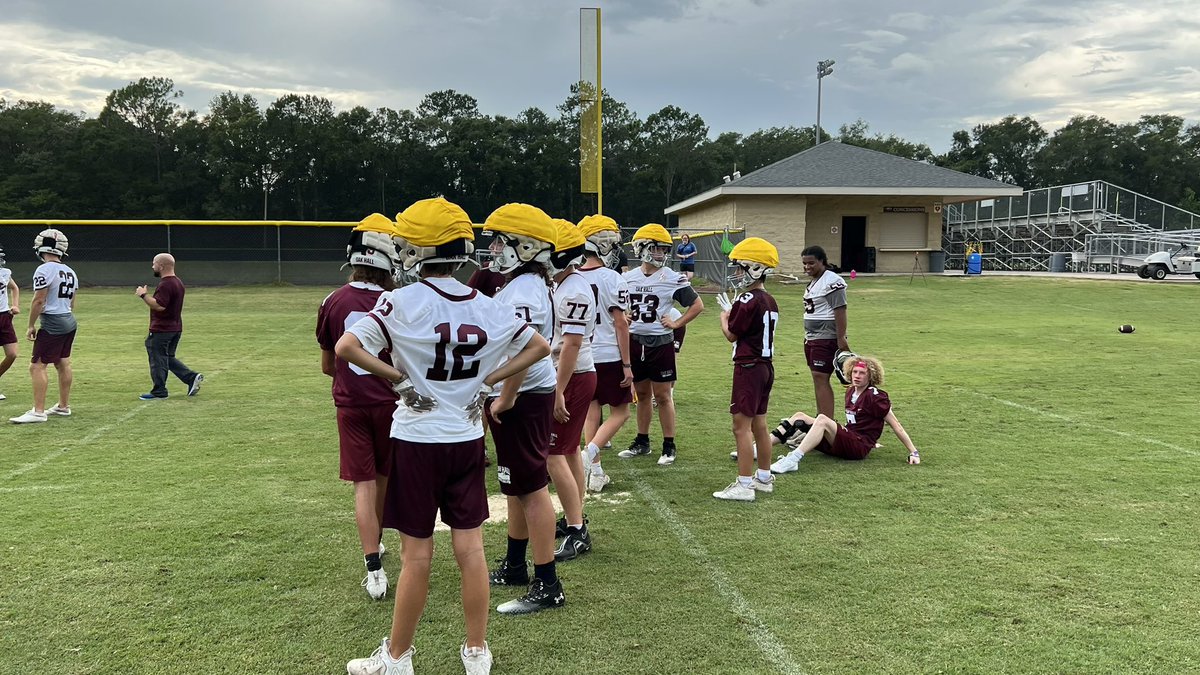 Next stop on this first day of practices for the 2023 football season is @OakHallFootball where Head Coach @FuhrRj is expected to have a solid team after going 8-0 (7-1 on the field) in 2022. Expected to be a contender for the 2023 @SSACFootball State Championship. #flhsfb…