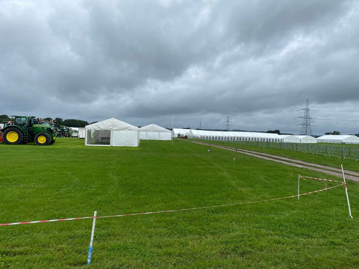 EPS_exmoorpony's tweet photo. The showground is looking fantastic for tomorrow's Devon & Cornwall Area Show being hosted by the North Devon Show. We can't wait to attend and seeing some beautiful Exmoor ponies on the day!
@northdevonshow #northdevonshow #exmoorponies #areaponyshow #exmoorpony #pony https://t.co/inldXdUcmz
