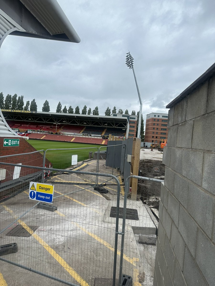 _Coach_Cohen's tweet photo. A big thank you to the Chester Nomads for hosting us. The learned why players wear long studs on an English pitch. They played hard and we look forward to our next experience. All this after a day touring a Castle in Wales and seeing the stadium in Wrexham. What a day! https://t.co/ZzmGKfUU88