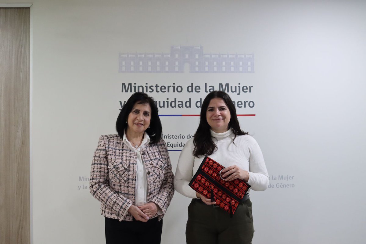 Antonia Orellana (ella/she) (@totiorellanag) on Twitter photo Hoy me reuní con la embajadora <a href="/VeraBaboun/">Vera Baboun</a> de <a href="/embpalestinacl/">Embajada del Estado de Palestina en Chile</a> para compartir experiencias en el fortalecimiento de la agenda de género, poniendo énfasis en las políticas contra la violencia hacia las mujeres y el necesario desarrollo rural Hoy me reuní con la embajadora <a href="/VeraBaboun/">Vera Baboun</a> de <a href="/embpalestinacl/">Embajada del Estado de Palestina en Chile</a> para compartir experiencias en el fortalecimiento de la agenda de género, poniendo énfasis en las políticas contra la violencia hacia las mujeres y el necesario desarrollo rural