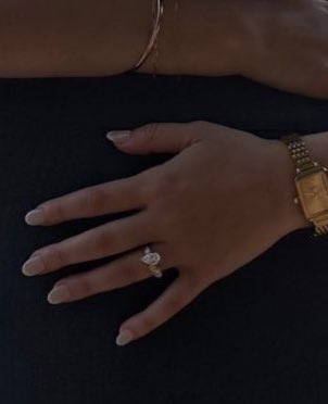 dominantdolans's tweet photo. ethan did so good that ring is BREATH TAKING https://t.co/2952hbC3Ea