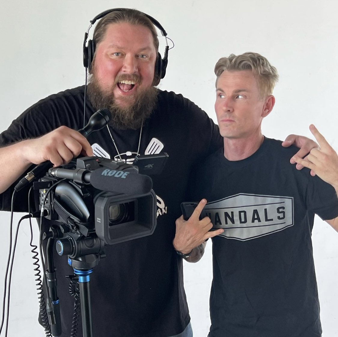 We had a great screening event today with lots of awesome filmmakers, and we got to show trailers of #PancakeMan and #IsleenPines! Thanks to Bron, for everything he does!

indiegogo.com/projects/panca…

#SupportIndieFilm
#PancakeManTheMovie
#DerekEasleyEntertainment #SlasherFilm