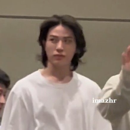 hwanrkive's tweet photo. YOU GOT THAT LONG HAIR SLICKED BACK WHITE TSHIRT!!!!! https://t.co/N234HoT6i7