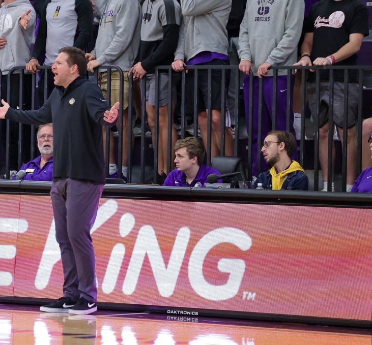 Thank you Buco for three years of memories 💜🤍

Huge thank you to all the admins, coaches, and student-athletes, who trusted this 20-year-old to be your SID 🫶

Forever a Grizzly! 🐻