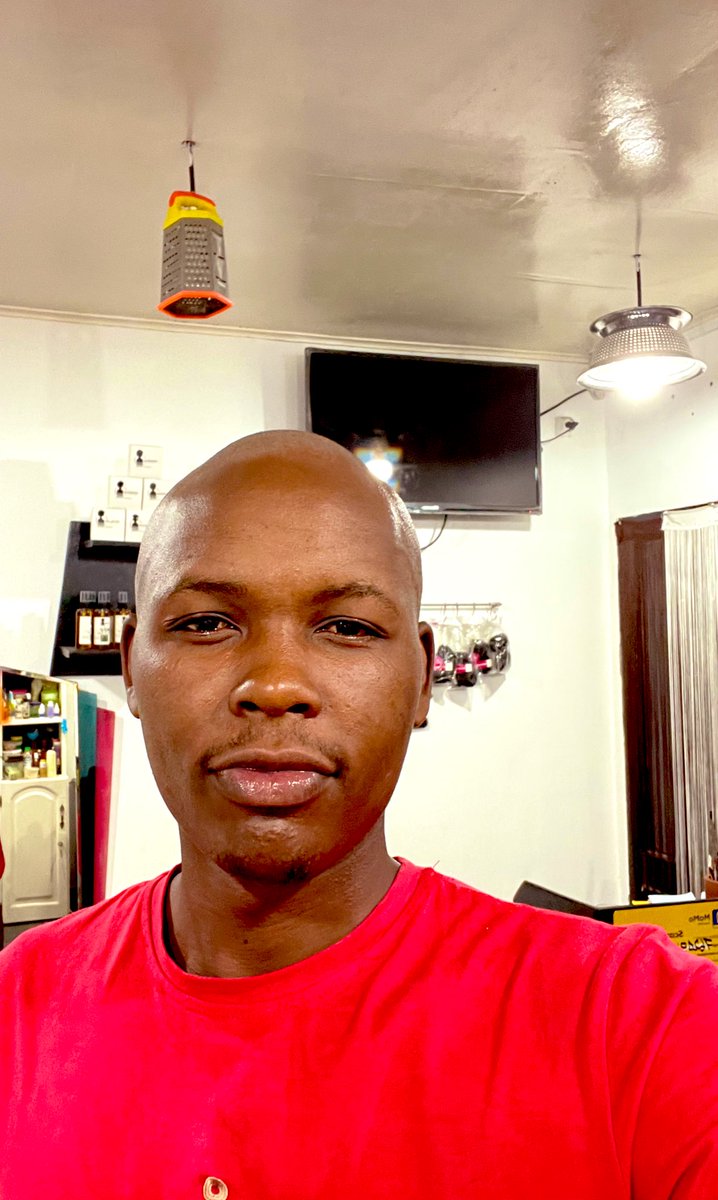JSyapdje's tweet photo. j’ai tapé un dur #Libong ce mois ! c’est ma plus belle photo de ce mois! et je crois que je vais adopté cette coiffure. https://t.co/Bvh8lwJqCe