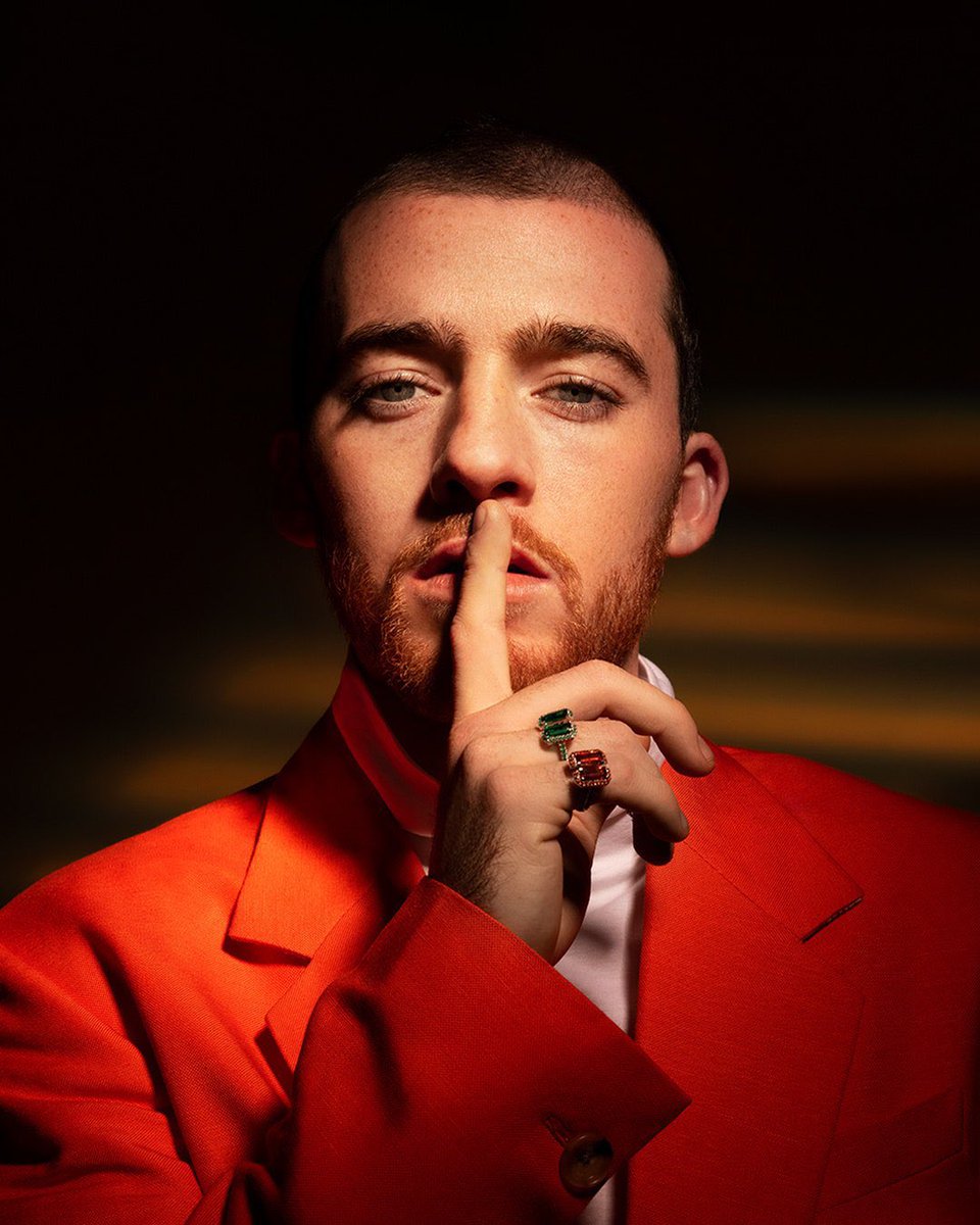 choquei's tweet image. 🚨AGORA: A família de Angus Cloud divulga uma declaração sobre a morte do ator de “Euphoria”:

“Na semana passada, ele enterrou seu pai e lutou intensamente com essa perda. O único conforto que temos é saber que Angus agora está reunido com seu pai, que era seu melhor amigo.…