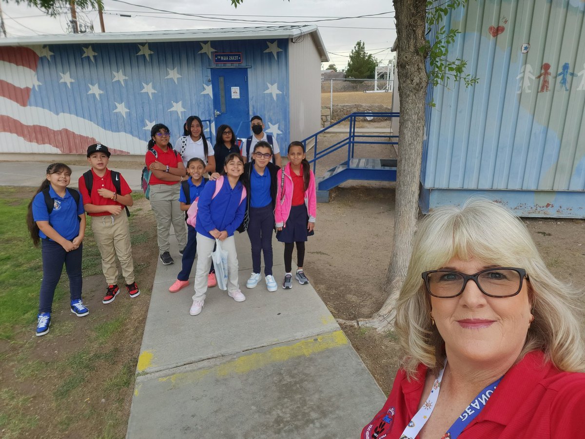 Today, I welcomed our Scotties @SagelandMicroES back to the 2023-2024 School Year! They were just as excited to see me as I was to see them! Beginning my 38th Year in #TheDistrictofChampions @YsletaISD! Couldn't have asked for a better place to work! #lovemyjob #TechTeachersRule